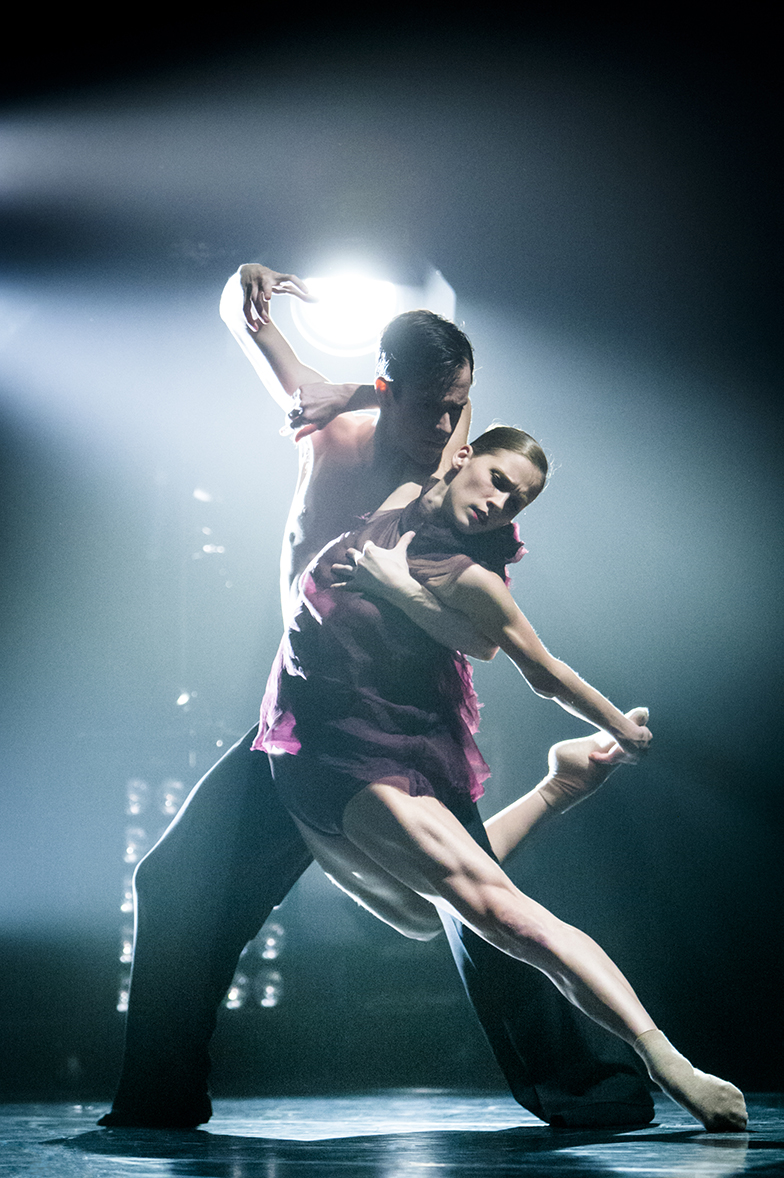 SILVER BULLET ~Cayetano Soto //NEDERLANDS DANS THEATER 2, Imre van Opstal, Chuck Jones,Photo Joris-Jan Bos